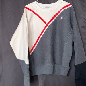 Champion Crewneck❤️🤍